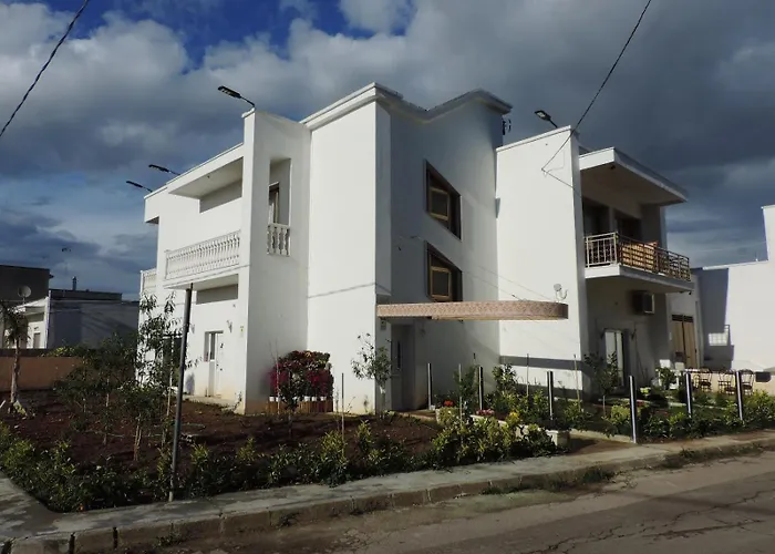 ゲストハウス Casabianca 3*