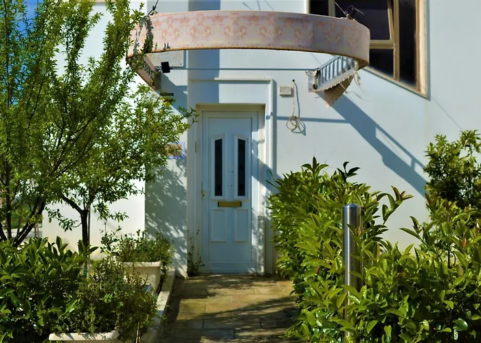 Casabianca ゲストハウス 3*