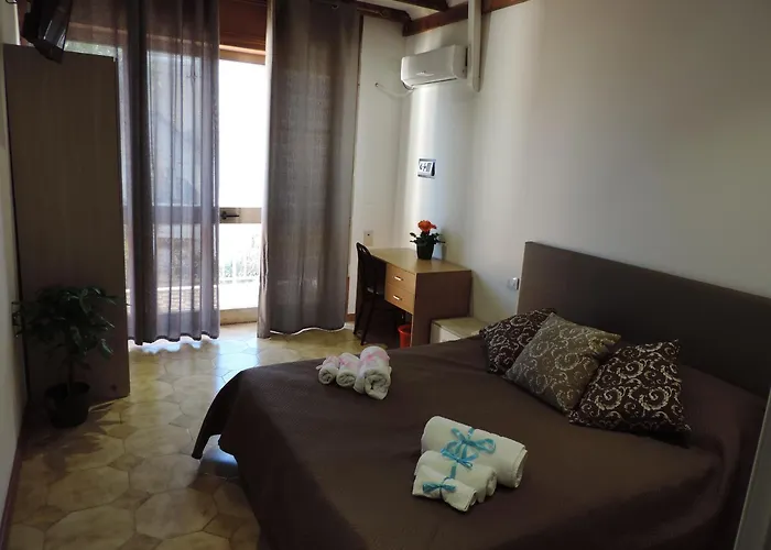 ゲストハウス Casabianca 3*